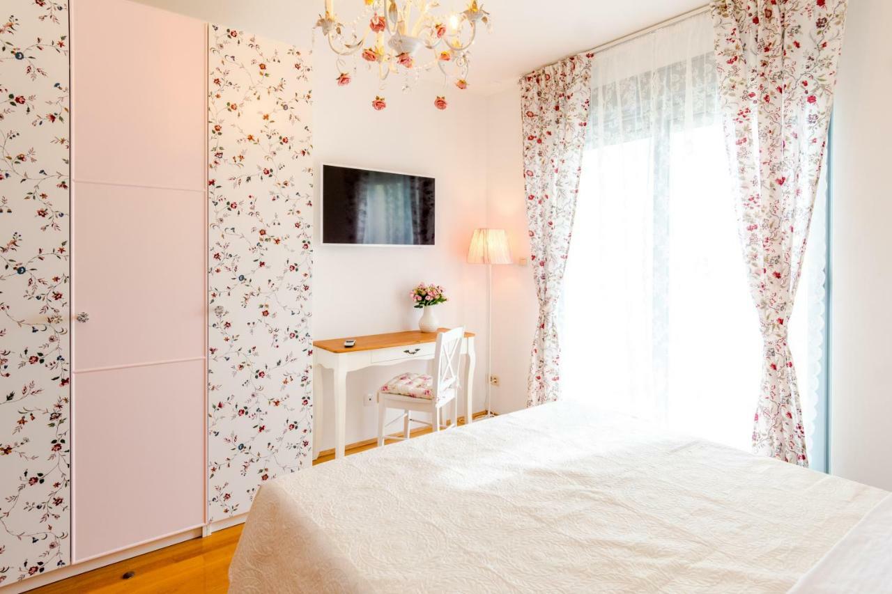 Guest house Tajla